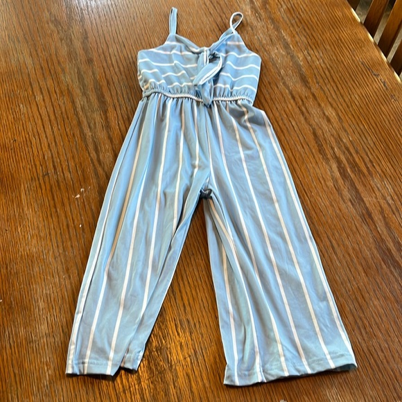 NWOT. Girls toddler romper. Blue and white. Size 4 - Picture 1 of 4